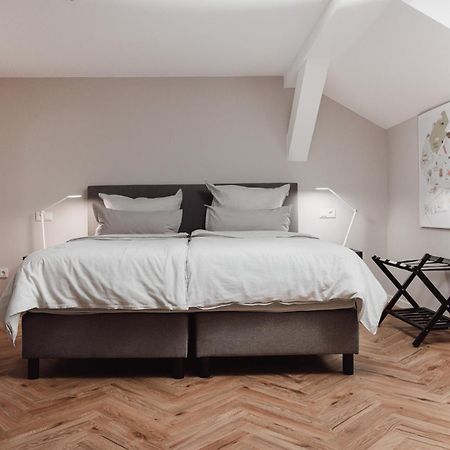 Dom Apartment III - Modern & Zentral Mit Kostenfreiem Parkplatz Fulda Eksteriør bilde