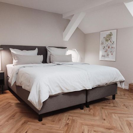 Dom Apartment III - Modern & Zentral Mit Kostenfreiem Parkplatz Fulda Eksteriør bilde